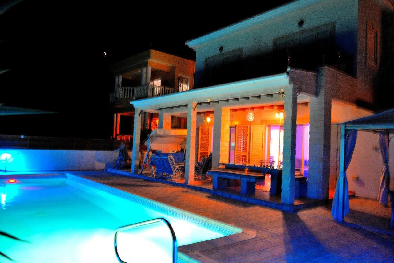 Villa Ocean Breeze Peyia Ngoại thất bức ảnh